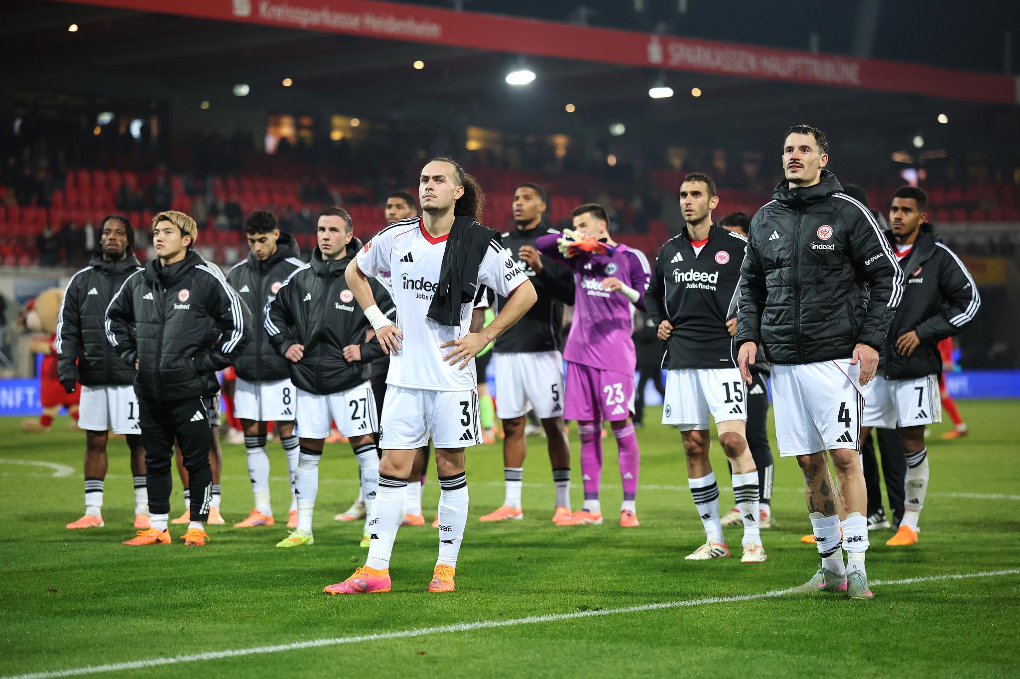 世界杯客户端升级说明-失去明星前锋埃基蒂克和马尔穆什,法兰克福步履维艰